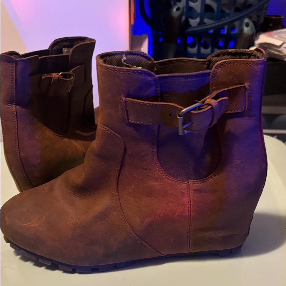 Merrell Moab Adventure Chelsea Boots • Brown Leather • Waterproof • Earthy Boho